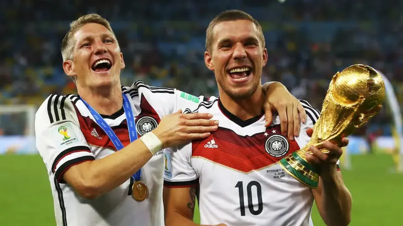 A Touching Tribute to a Football Brotherhood