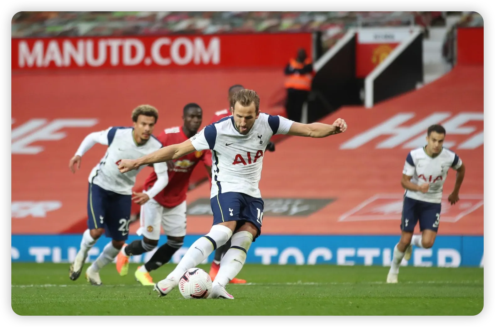 A Nightmare at Old Trafford: United's Defensive Collapse